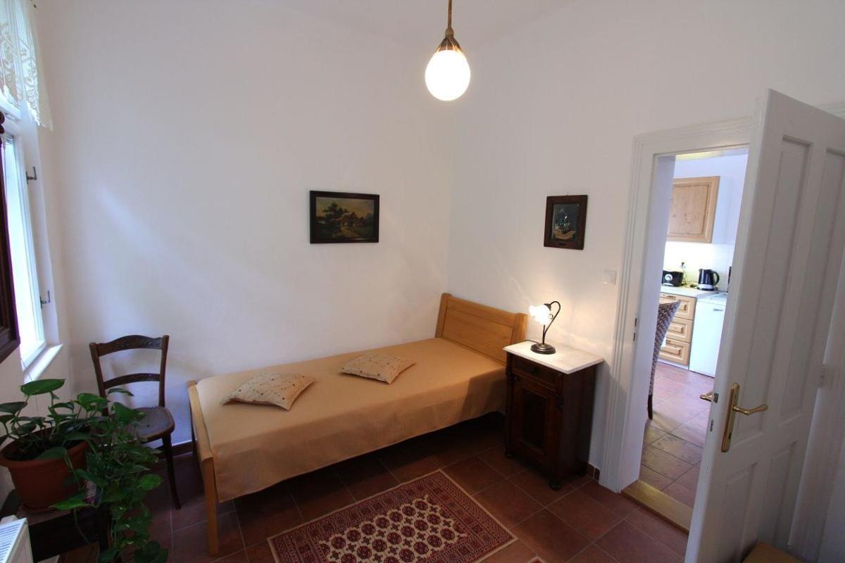 Penzion Jelen Vranov nad Dyjí Exterior foto