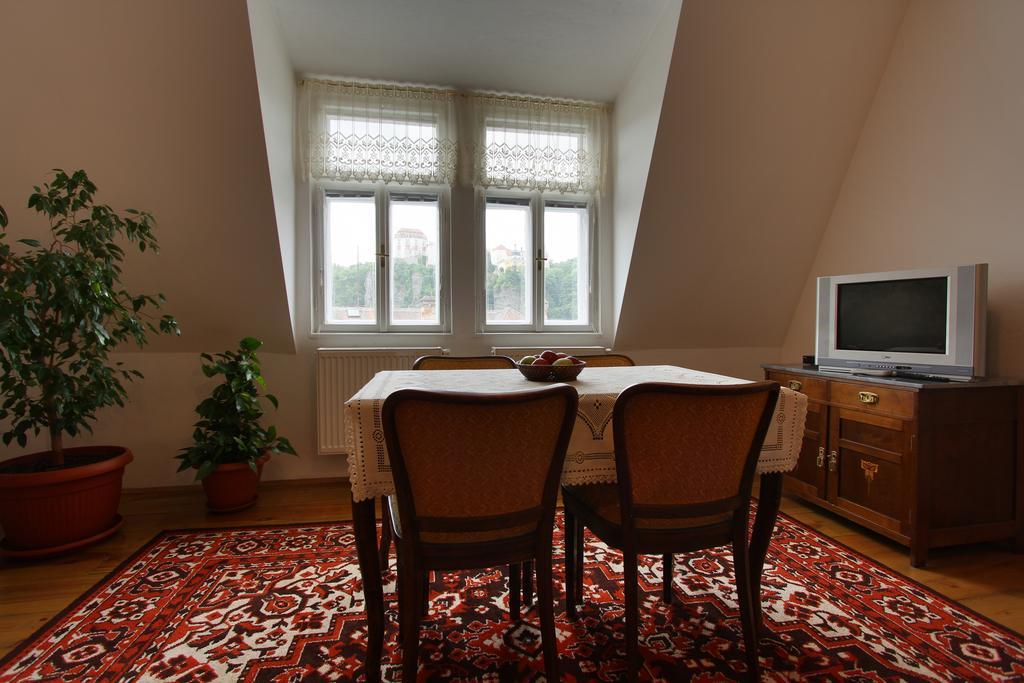 Penzion Jelen Vranov nad Dyjí Quarto foto