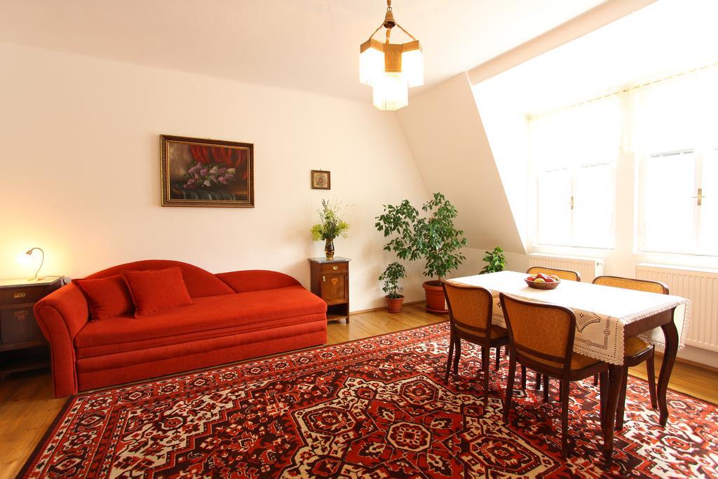 Penzion Jelen Vranov nad Dyjí Quarto foto