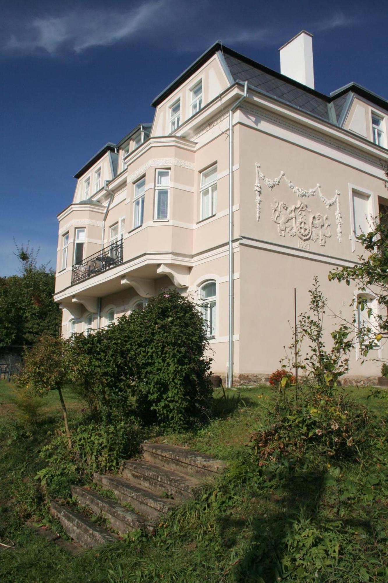 Penzion Jelen Vranov nad Dyjí Exterior foto